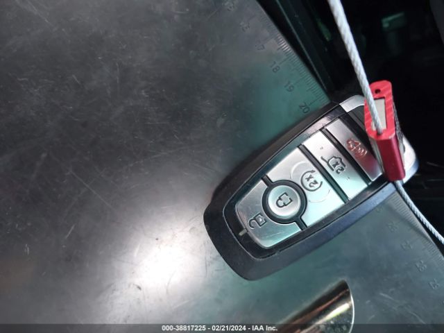 1FMCU0H65NUB21676 Ford ESCAPE SEL
