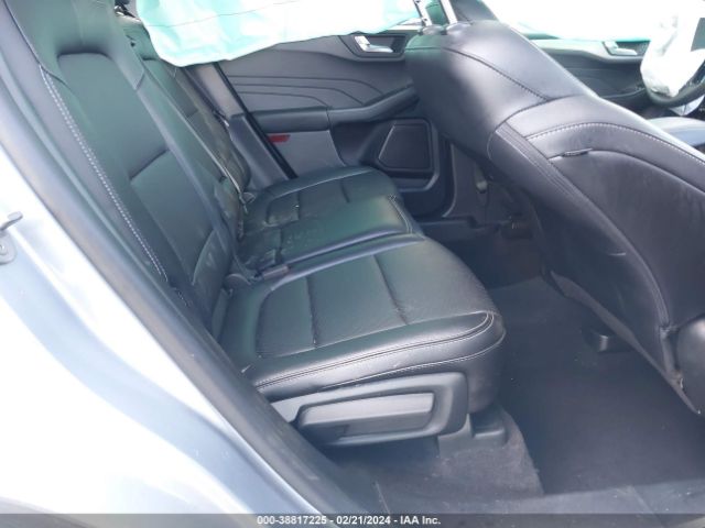 1FMCU0H65NUB21676 Ford ESCAPE SEL