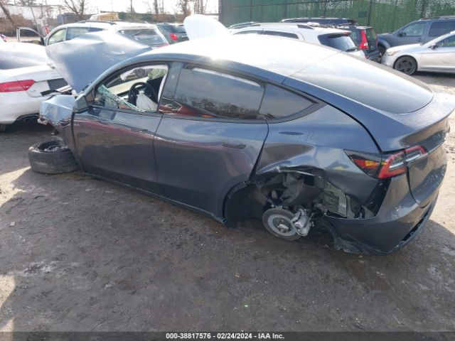 7SAYGDED9PF945576 Tesla Model Y Rwd