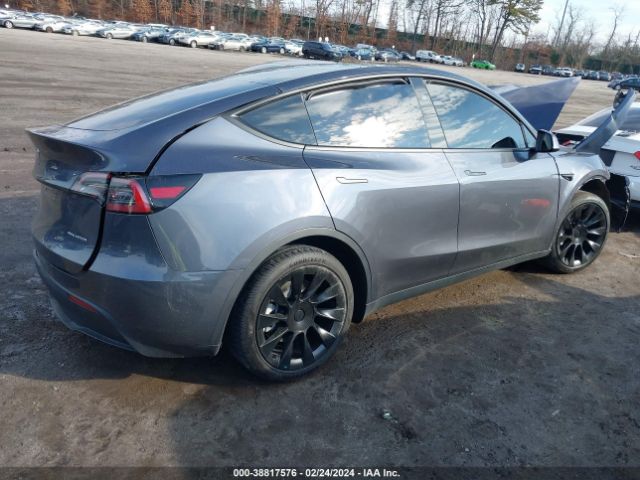 7SAYGDED9PF945576 Tesla Model Y Rwd