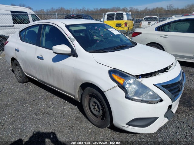 Nissan Versa 1.6 Sv 2018 3N1CN7AP1JL831324 Image 1