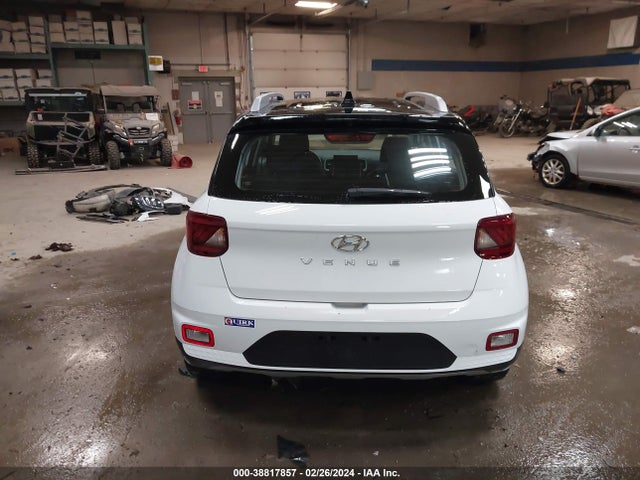 Hyundai Venue Limited 2022 KMHRC8A38NU134899 Image 17
