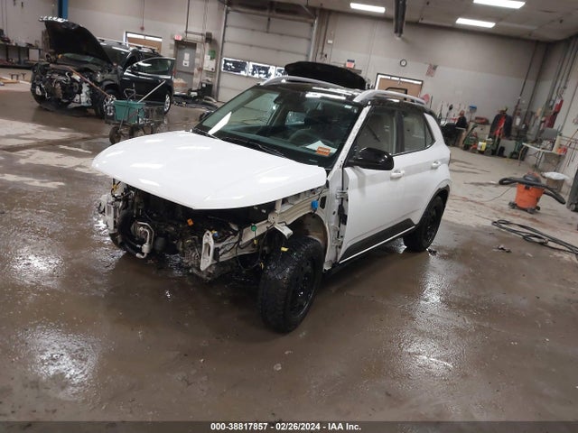 Hyundai Venue Limited 2022 KMHRC8A38NU134899 Image 2