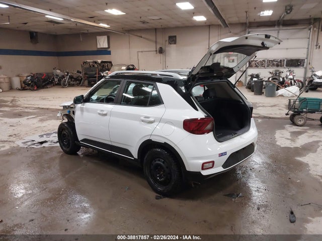 Hyundai Venue Limited 2022 KMHRC8A38NU134899 Image 3