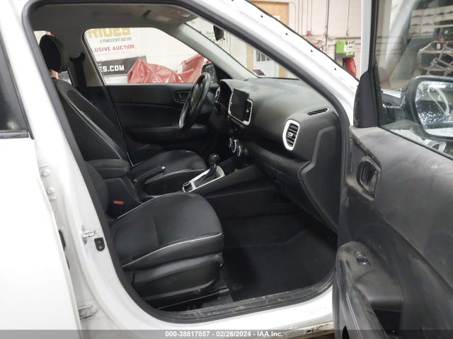 Hyundai Venue Limited 2022 KMHRC8A38NU134899 Image 5