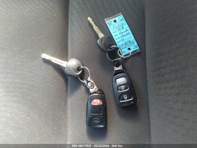 Hyundai ELANTRA SE 2016 5NPDH4AEXGH741524 Image 11