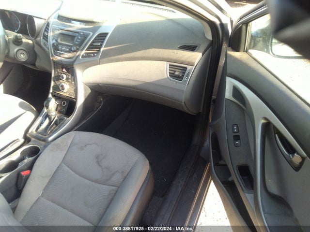 Hyundai ELANTRA SE 2016 5NPDH4AEXGH741524 Image 5