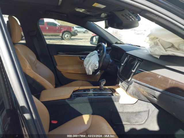 LVY992MK4JP005403 Volvo S90 T6 Momentum