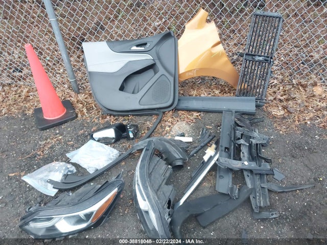 Chevrolet EQUINOX LS 2018 2GNAXREV1J6176094 Image 12