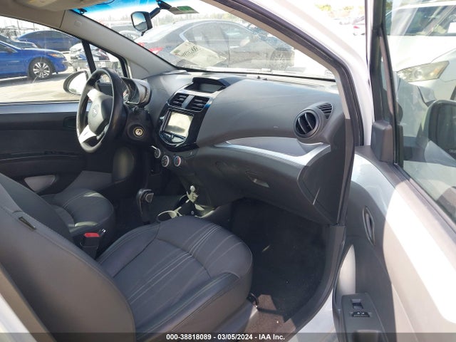 Chevrolet Spark 1lt Auto 2014 KL8CD6S93EC413321 Image 5