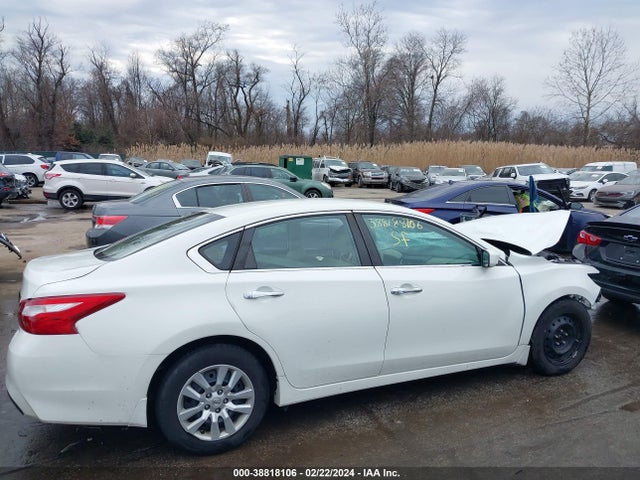 Nissan Altima 2.5 S 2017 1N4AL3AP1HC215895 Image 14