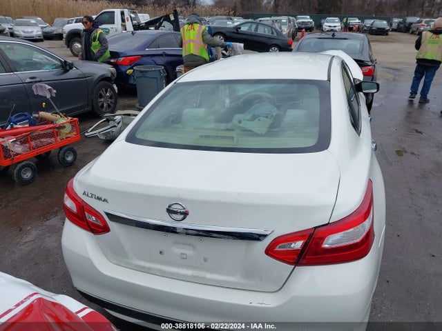 Nissan Altima 2.5 S 2017 1N4AL3AP1HC215895 Image 17
