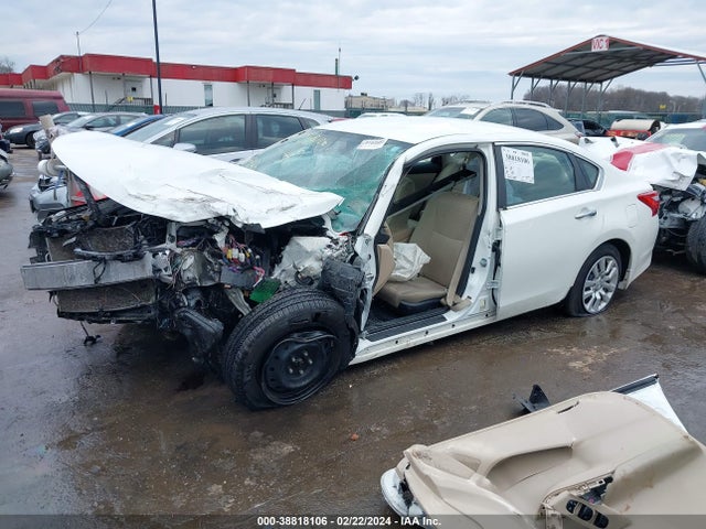 Nissan Altima 2.5 S 2017 1N4AL3AP1HC215895 Image 2