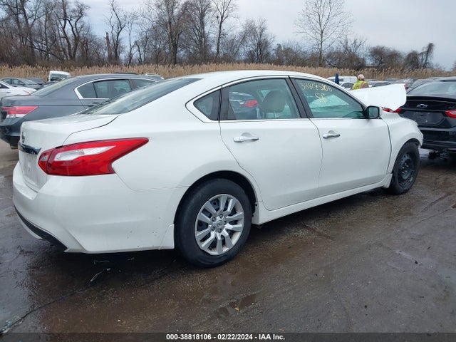 Nissan Altima 2.5 S 2017 1N4AL3AP1HC215895 Image 4