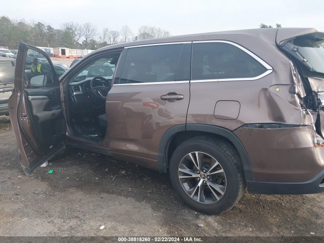 Toyota Highlander Le 2017 5TDZARFH8HS025064 Image 15