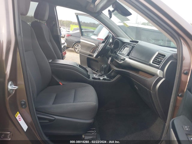 Toyota Highlander Le 2017 5TDZARFH8HS025064 Image 5