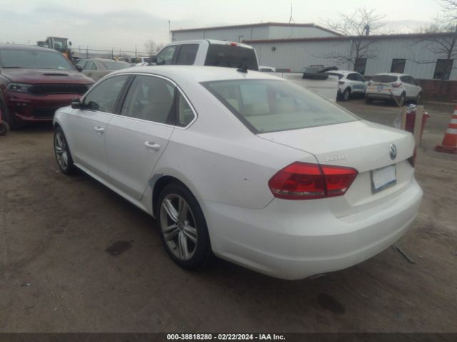 1VWBN7A34EC024560 Volkswagen Passat 2.0l Tdi Se