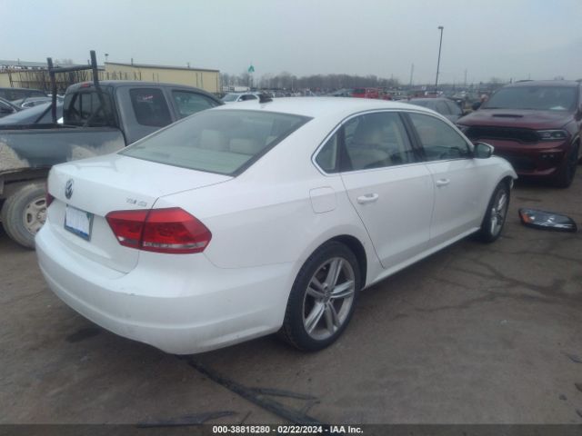 1VWBN7A34EC024560 Volkswagen Passat 2.0l Tdi Se