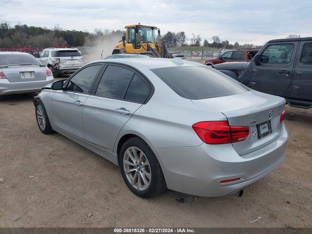 BMW 320i Xdrive 2016 WBA8E5G55GNU21631 Image 3