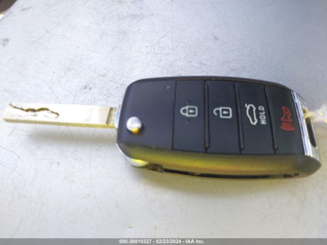 3KPA24AD8ME406483 KIA RIO S