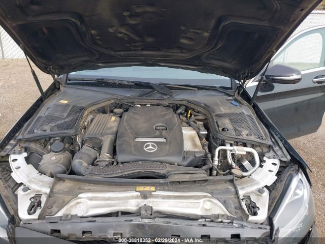 55SWF4JB5GU106759 Mercedes-Benz C 300 Luxury/sport