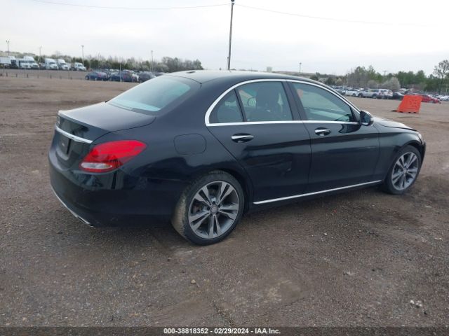 55SWF4JB5GU106759 Mercedes-Benz C 300 Luxury/sport