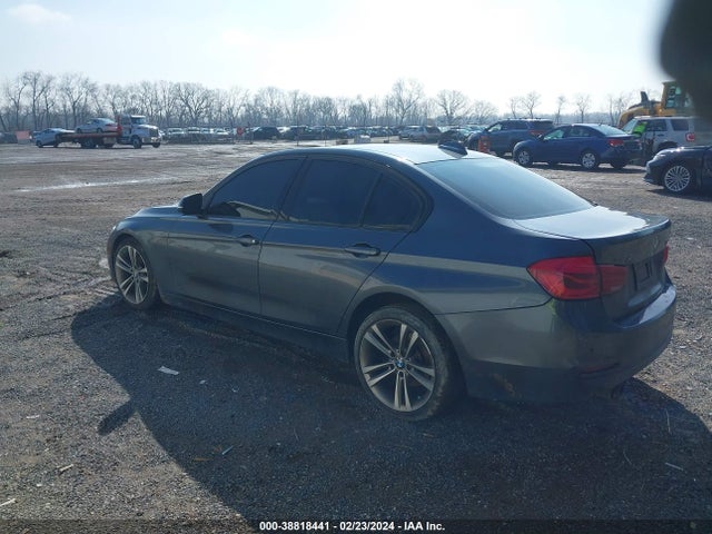BMW 328i Xdrive 2016 WBA8E3G59GNT80912 Image 3