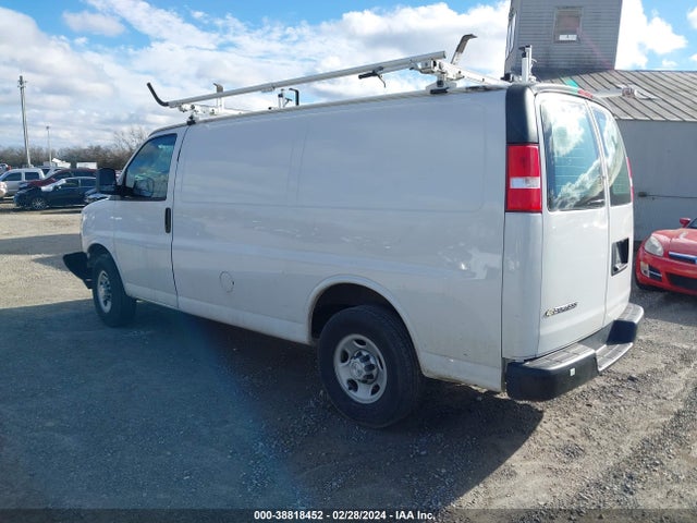 Chevrolet Express 2500 Work Van 2019 1GCWGAFG8K1150919 Image 3