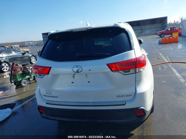 Toyota Highlander Xle 2019 5TDJZRFH0KS575369 Image 16