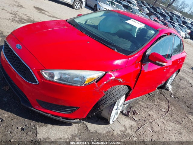 Ford FOCUS SE 2015 1FADP3F24FL335847 Image 2