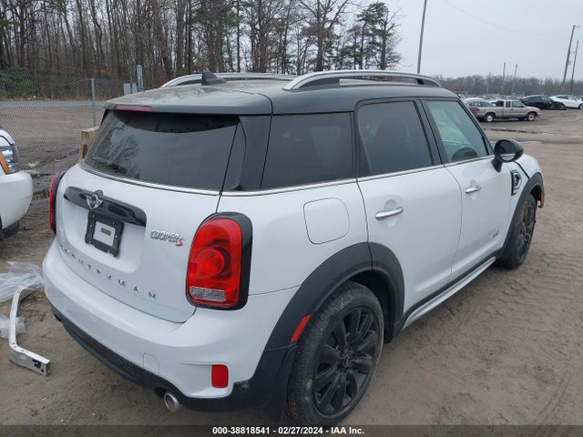 2018 MINI COUNTRYMAN WMZYT5C32J3E60714 Photo 3