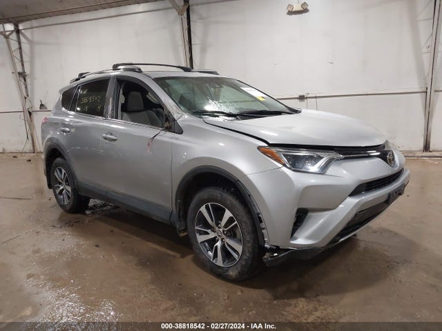 Toyota Rav4 Xle 2018 2T3RFREV5JW755009 Image 1