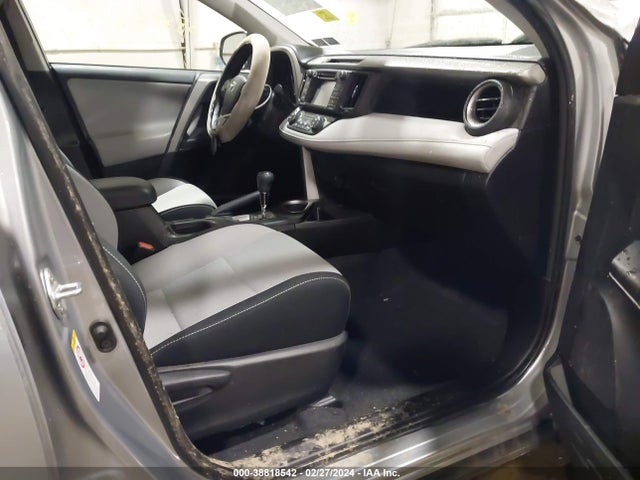 Toyota Rav4 Xle 2018 2T3RFREV5JW755009 Image 5