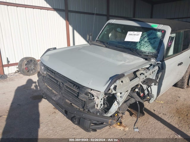 Ford Bronco Black Diamond 2022 1FMEE5DH5NLB16770 Image 6