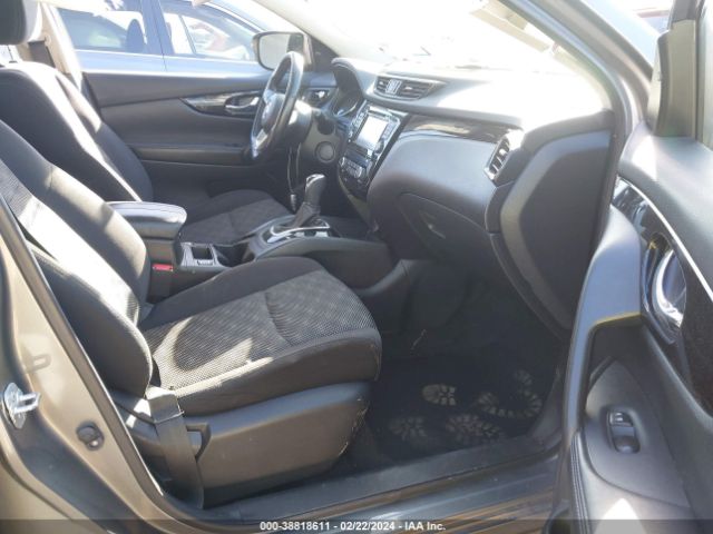 JN1BJ1CR7HW140385 Nissan Rogue Sport Sv