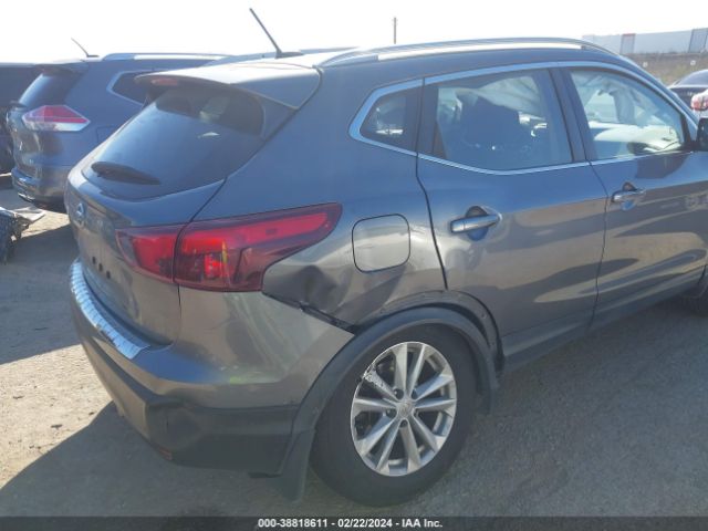 JN1BJ1CR7HW140385 Nissan Rogue Sport Sv