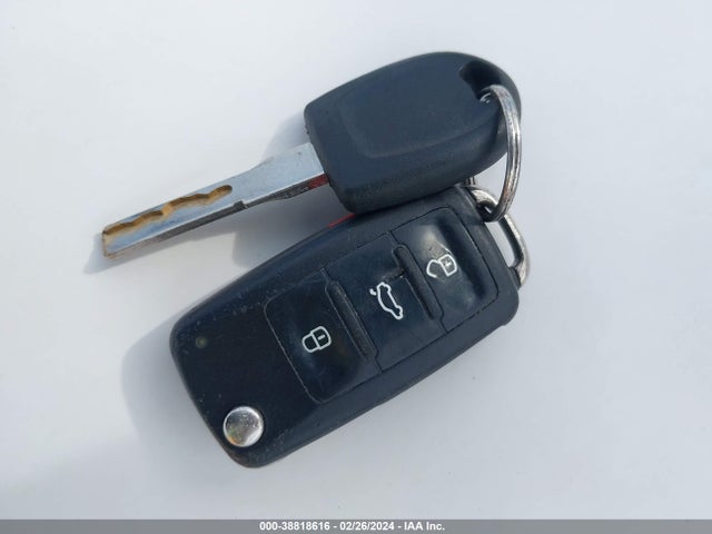 2012 VOLKSWAGEN JETTA 2.5L SE VIN: 3VWDX7AJ2CM473149