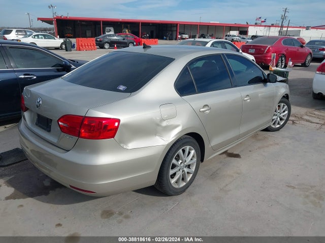 2012 VOLKSWAGEN JETTA 2.5L SE VIN: 3VWDX7AJ2CM473149