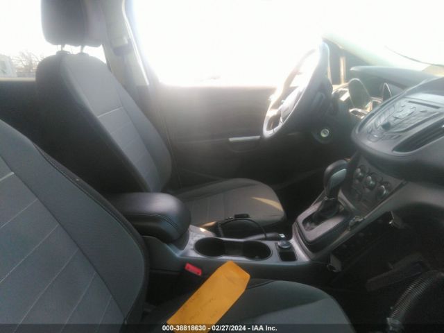 1FMCU9GX1EUD18231 Ford ESCAPE SE