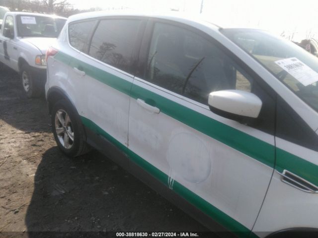 1FMCU9GX1EUD18231 Ford ESCAPE SE