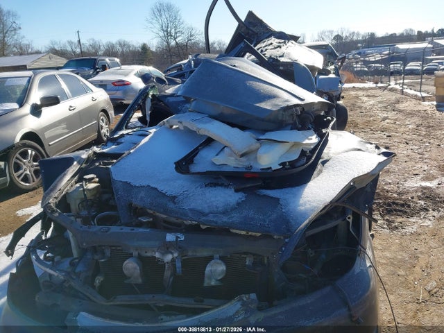 38818813 :رقم المزاد ، 4T1BE30K04U833935 vin ، 2004 Toyota Camry Le/xle/se مزاد بيع