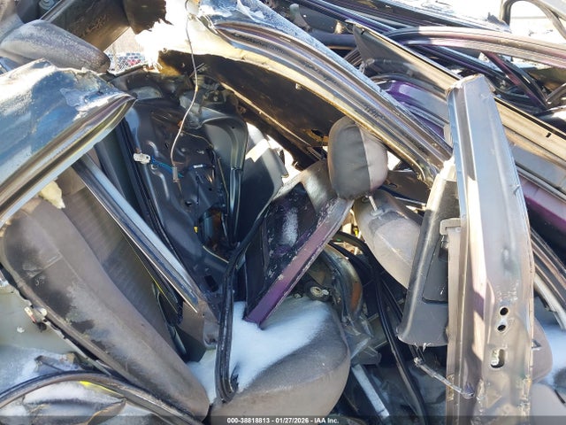 38818813 :رقم المزاد ، 4T1BE30K04U833935 vin ، 2004 Toyota Camry Le/xle/se مزاد بيع