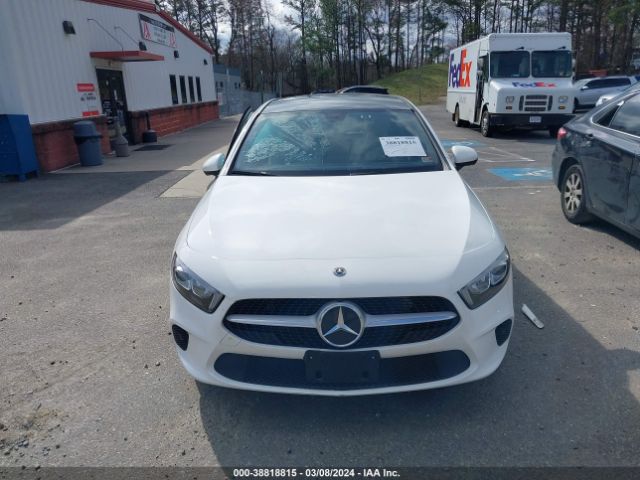 W1K3G4EB8LJ229377 Mercedes-Benz A 220
