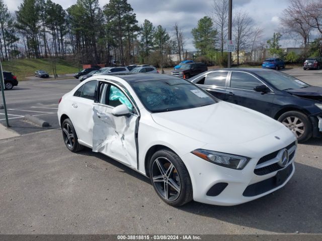 W1K3G4EB8LJ229377 Mercedes-Benz A 220