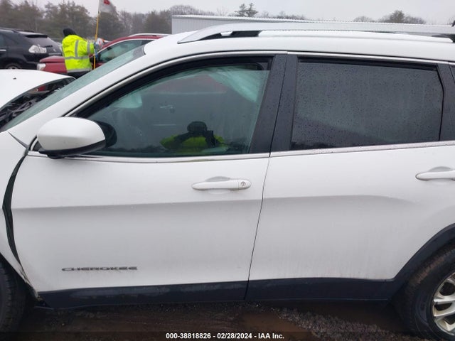 Jeep Cherokee Latitude 4x4 2019 1C4PJMCB8KD355350 Image 14
