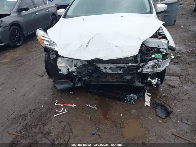 Ford FOCUS ELECTRIC 2017 1FADP3R4XHL224395 Image 6