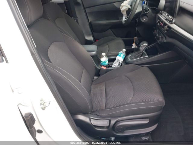 3KPF24AD9LE166817 KIA Forte Lxs