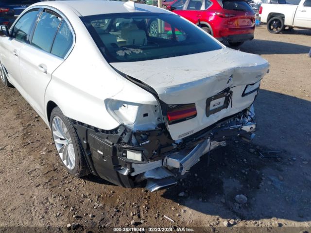 WBA53BH03NCK02735 BMW 530 I