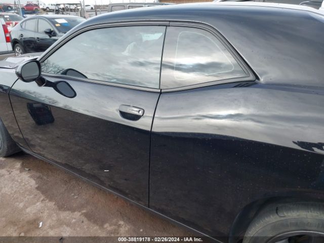 2C3CDZAG7JH309970 Dodge Challenger Sxt Plus