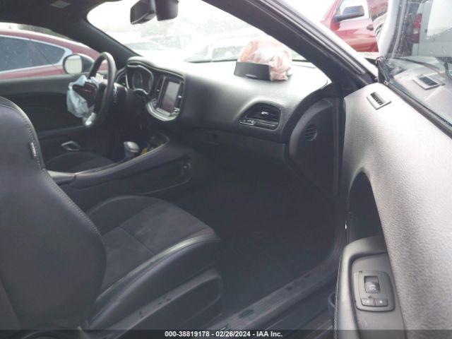 2C3CDZAG7JH309970 Dodge Challenger Sxt Plus
